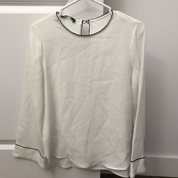 White blouse with large sleeves from Mango NWT - Picture 4 of 4